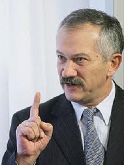 Пинзеник побачив дірку в бюджеті в 100 мільярдів