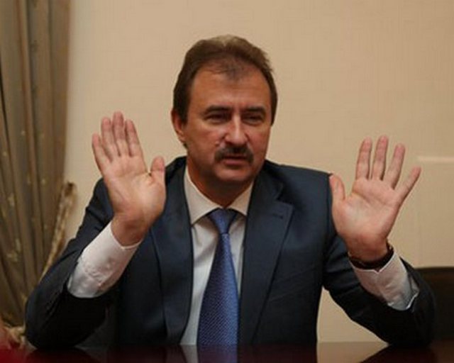 Попов сослался на приказ Клюева, Сивкович молчит