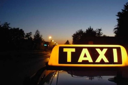 Київські чиновники покатаються на таксі майже на 1.5 мільйона
