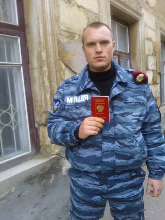 Російські паспорти отримали вже дев’ятеро "Беркутів"