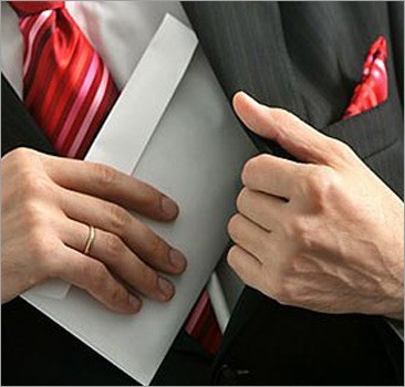 СБУ задержала начальника Управления Госземагентства при получении 400 тыс грн взятки