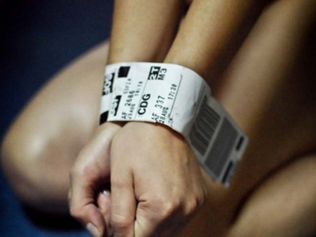 Как торговцы людьми вывозят из Украины подростков-сирот в Москву просить милостыню