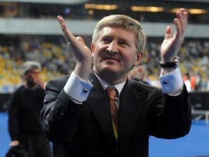 Непрозрачная игра миллиардера Ахметова