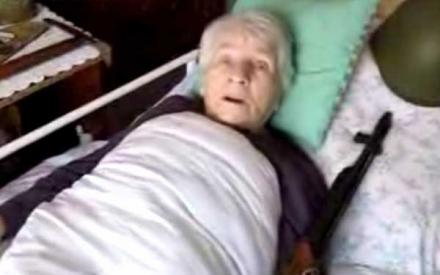 Нелюди. Террористы в качестве реквизита используют 90-летнюю бабушку