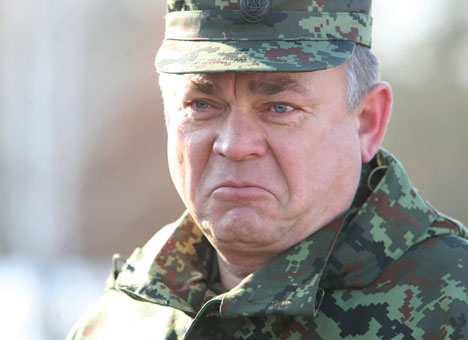 Люди екс-міністра оборони продали армії взуття