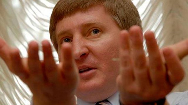 Ахметов борется с Януковичем за Донбасс