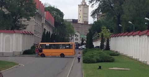 Резиденция Ахметова перешла в руки террористов