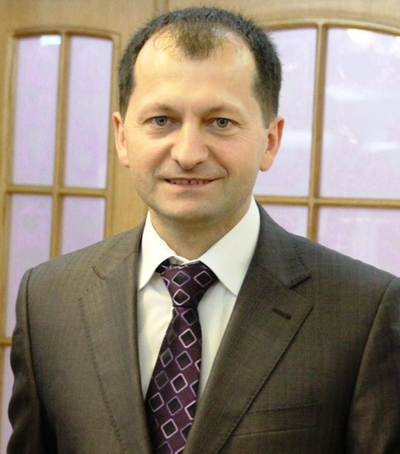 Ивано-Франковский областной чиновник-регионал отбирает у подчиненных премии и угрожает физической расправой