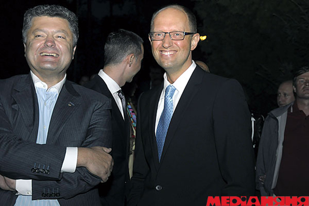 Порошенко не планирует менять Яценюка