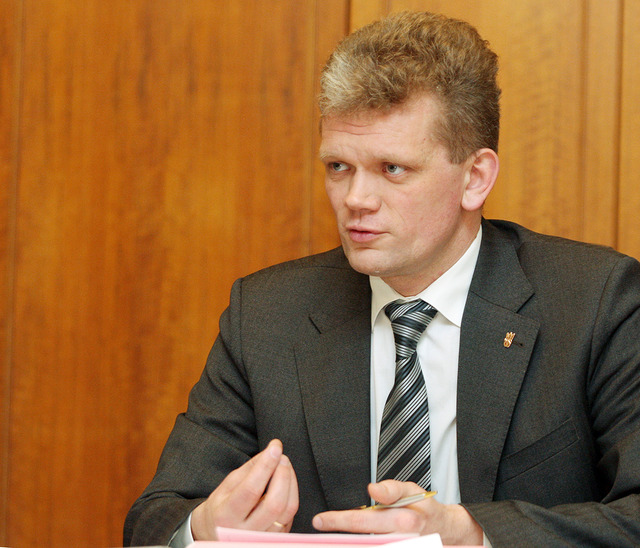 Почему Швайка "крышует" скандального ректора?