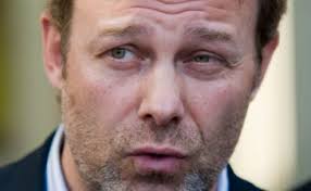 Бютовец Виталий Данилов, по кличке «Данила», проталкивает в Харьковскую налоговую свою криминальную шестерку Юрия Раину