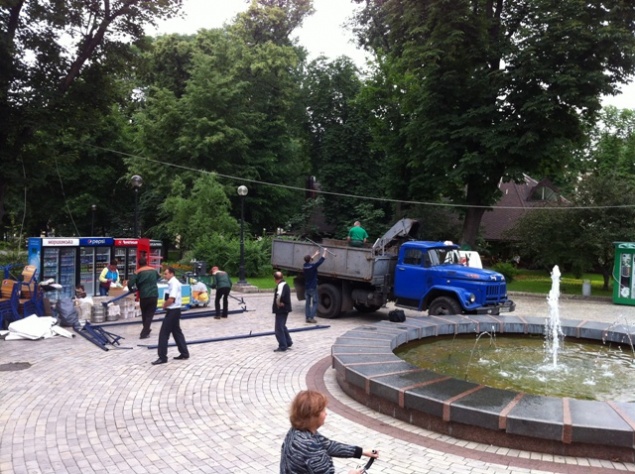 Торгашей-нелегалов в центре Киева «разгонят» видеокамерами