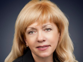 Война школьных патриотов.Директора мелитопольской гимназии хотят лишить должности за русский язык и триколор в кабинете