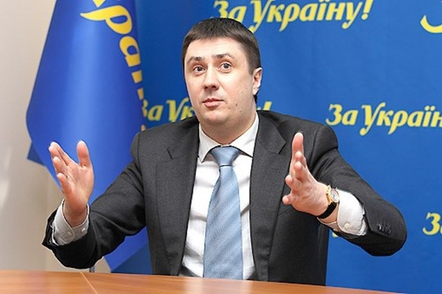 Іменем Майдану: Як тестя відомого політика "працевлаштовують" на посаду ректора