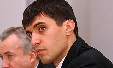 Депутат-"регіонал" Левченко зник