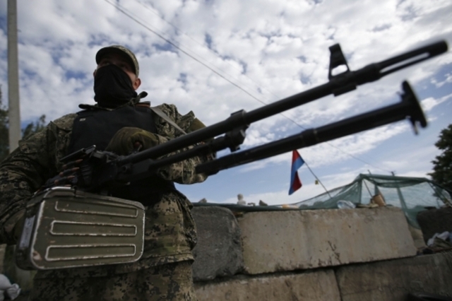 Террористы отомстили жителям, разобравшим их блокпост: стреляли в воздух и похитили активистов