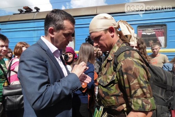 Солдат наставив РПГ на генерала...