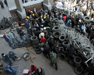 Террористы убили 7 милиционеров и взяли в заложники начальника донецкой милиции