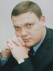 Бизнес-партнер беглого Януковича зачастил к Стоматологу в Москву