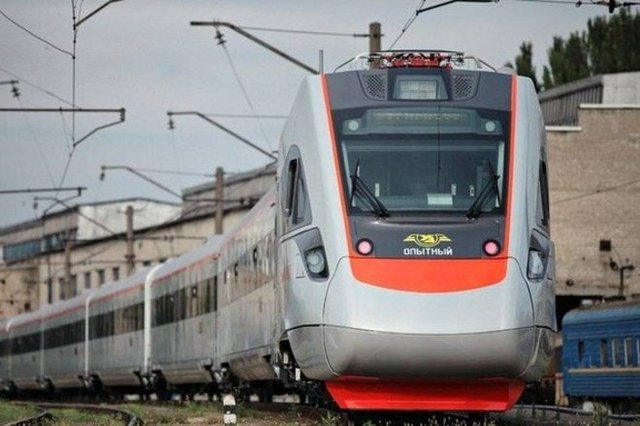 Поезд Крюковского завода оказался опасен для пассажиров