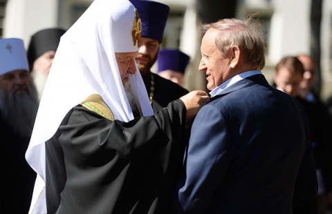 ПАО "Мотор Сич", несмотря на запрет Порошенко, продолжает сотрудничать с Россией