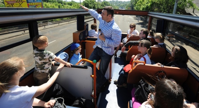 Дырявый бюджет заставил власти Киева вспомнить о своих прямых обязанностях