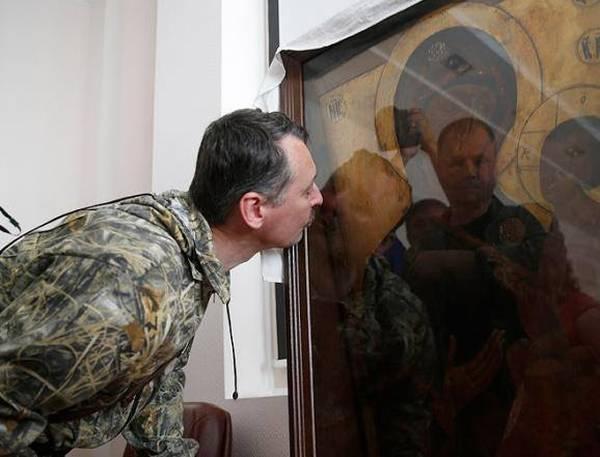 «Православный коммунизм» в фашисткой России: кто стоит за спиной Путина