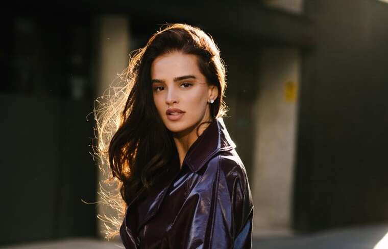 The mistress of Yura Yenakiyevskyi, Anna Andres, is having fun in Monaco with Santa Dimopulos