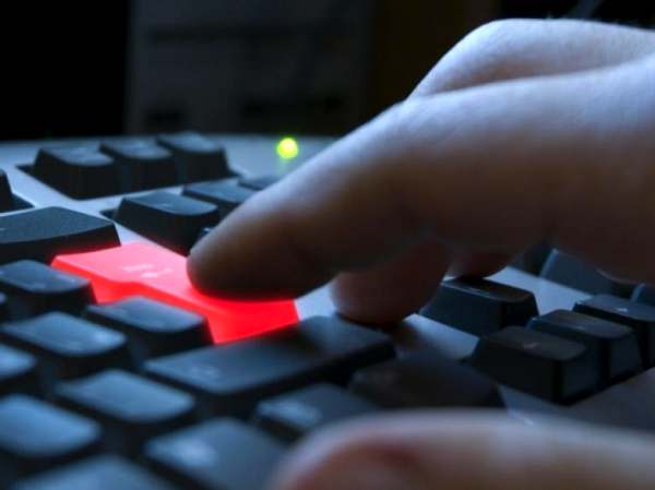 Антиблогерский закон в России вступает в силу: пора «постить» котиков?