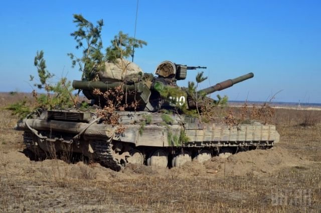 Ответ на вопрос «Кто заправляет танки террористов топливом?»