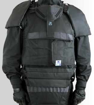 Стало известно, кто из чиновников Минобороны закупил некачественные бронежилеты для АТО