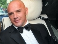 После того как миллионер Константиновский ушел добровольцем на фронт, его примеру последовали еще несколько киевских бизнесменов