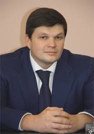 Люстрированные чиновники рвутся к власти