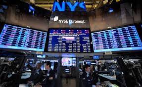 Фондові індекси РФ впали через вторгнення російських військ в Україну