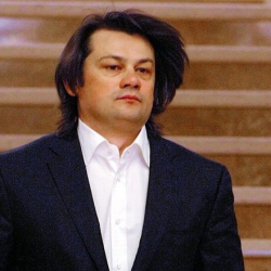   ,  Universal Bank    - 