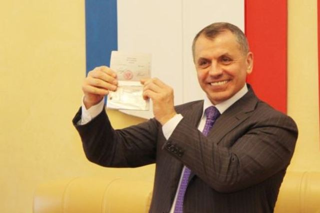 Константинов пошел по стопам Януковича и стал "профессором"