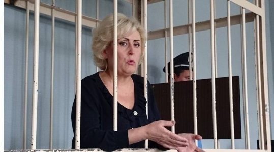 В Сети появилось фото похудевшей Штепы за решёткой