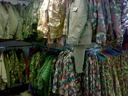 Волонтери підозрюють, що амуніцію, яку вони викупляють для українських вояків, викрадено зі складів