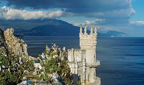 «Зимой жрать нечего будет!» Как пролетело лето у крымских арендодателей