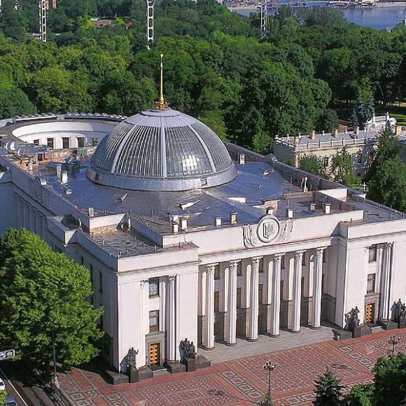 Партия регионов оспорит люстрацию в Конституционном суде