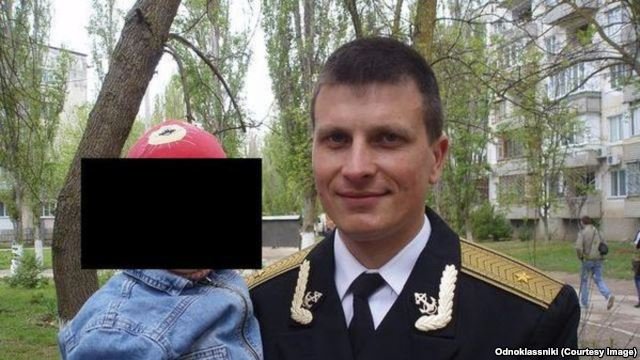 Предатели продолжают изменять. Даже мертвым героям