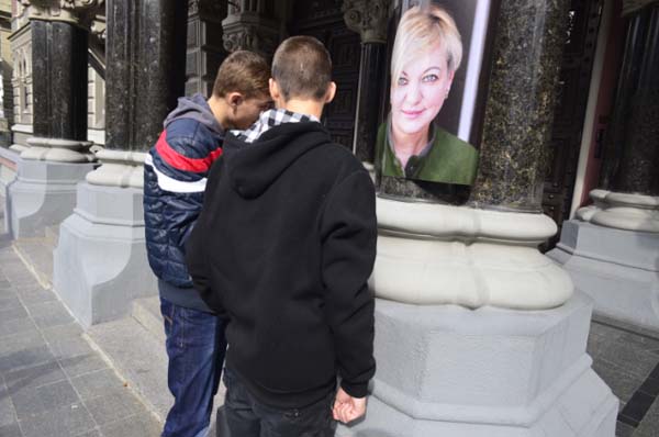 Яйца к бою: Коломойский отомстил Гонтаревой