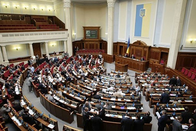 До нового парламенту можуть пройти сім політсил – опитування