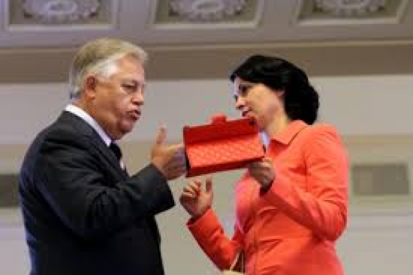 Оксана Калетник на выборы идет с российким паспортом