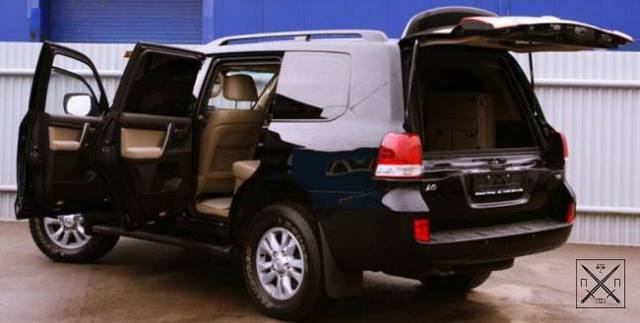   "" -  Toyota Land Cruiser 200  $190000