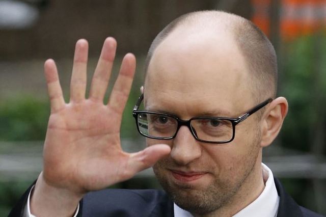 Вкладчики банка "Форум" требуют от Яценюка раскрыть "тайну" его исчезнувших депозитов