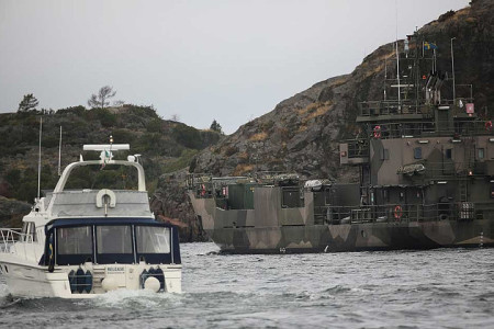 Російський підводний човен біля берегів Швеції мав знищити литовське судно-сховище газу