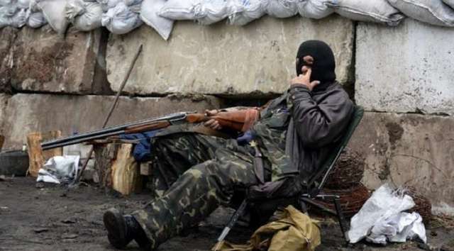 Терористи у Донецьку проводять екстрену евакуацію побратимів та своїх сімей