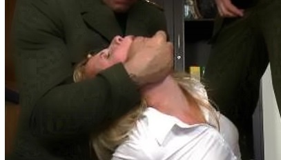 Наблюдатели сообщают о фактах массовых изнасилований женщин на Донбассе