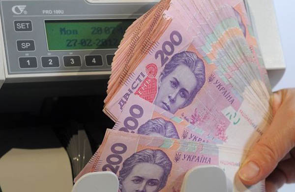 Девальвация гривны составила 75% – эффект мер Нацбанка равен нулю